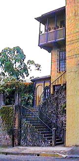 -FOTO, CASA EN BARRIO AMON-